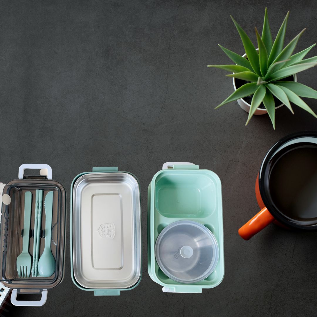 Double layer lunch box with cutlery set