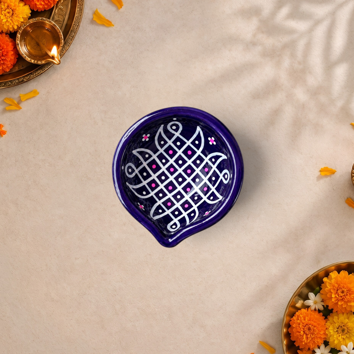 The Festive Bloom & Light Rattan Gift Set