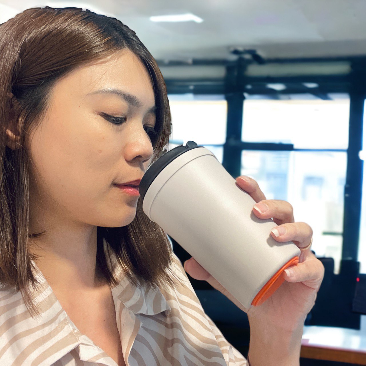 Double wall BP free coffee cup with suction