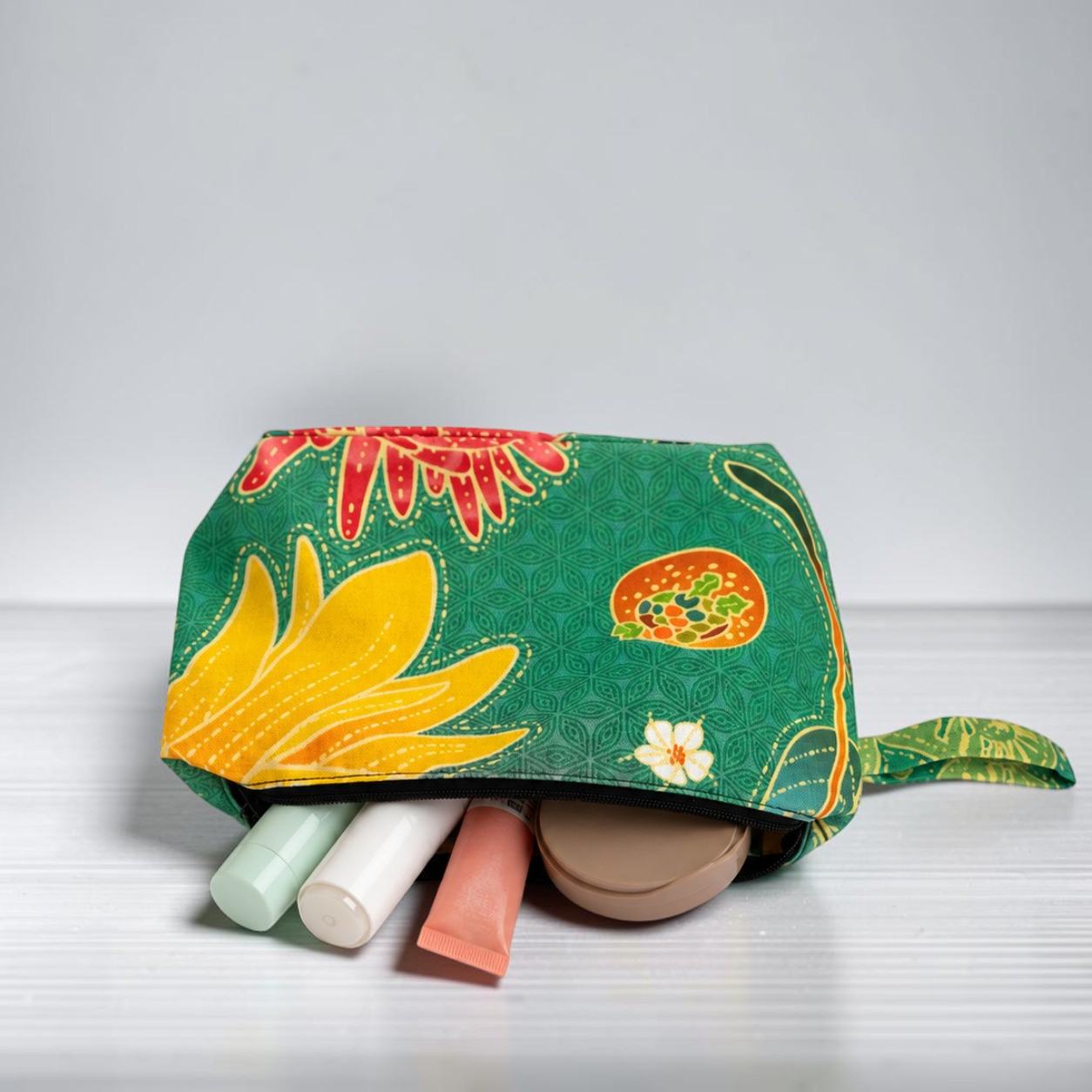 Kongsi Raya Fabric Multipurpose Pouch