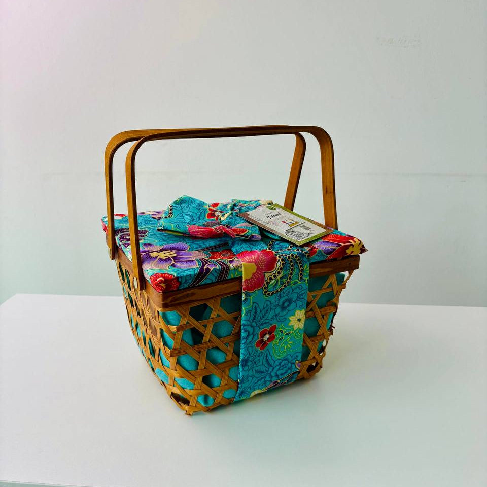 Kongsi Raya Heritage Flavours and Unity Gift Basket