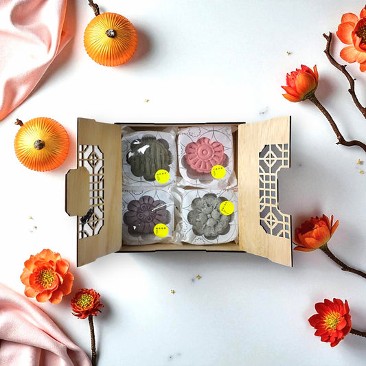 Deluxe Lunar Harmony Mooncake Set