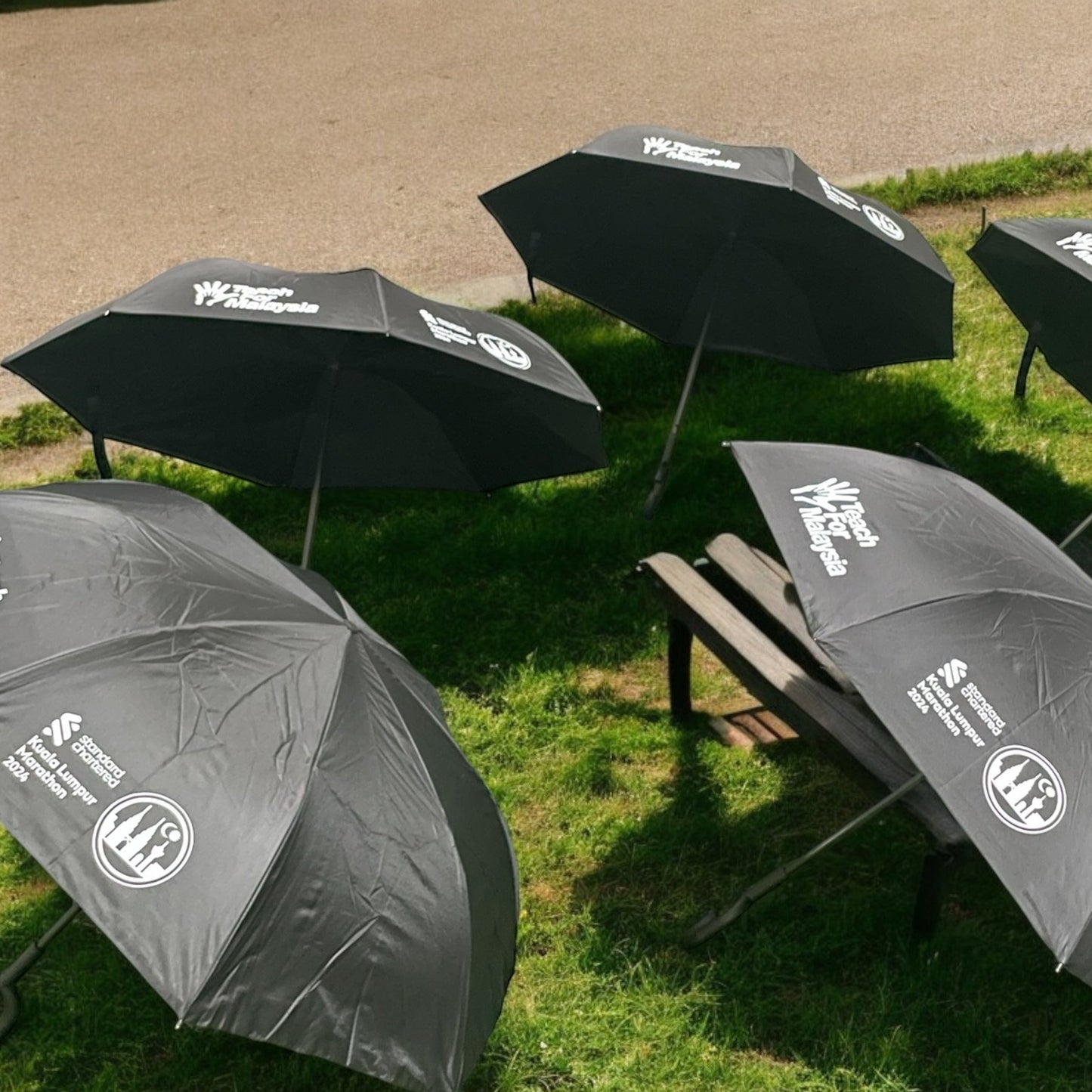 23" Open Reversible Quality Umbrella with C-shaped handle