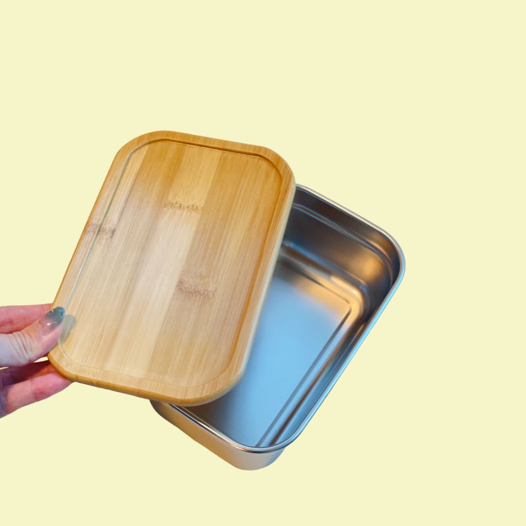 Stainless steel lunch box with bamboo lid